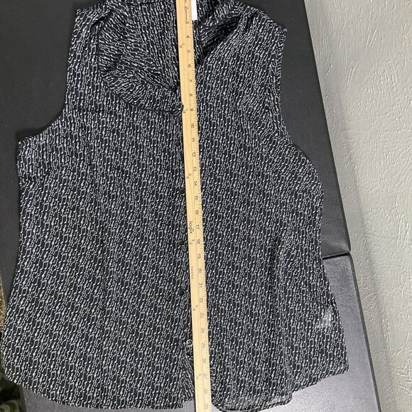 Cabi Blouse Womens Sz XL Black Music Notes Button Up Top Sleeveless Sheer Artsy - Picture 7 of 9